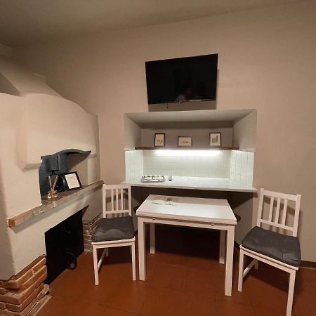 La Casa Nel Vicolo Apartment Altopascio Bagian luar foto