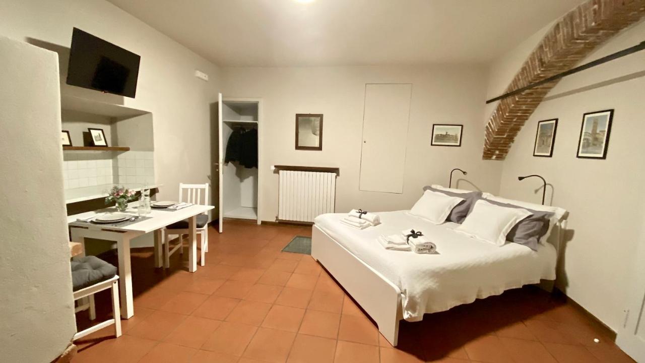 La Casa Nel Vicolo Apartment Altopascio Bagian luar foto