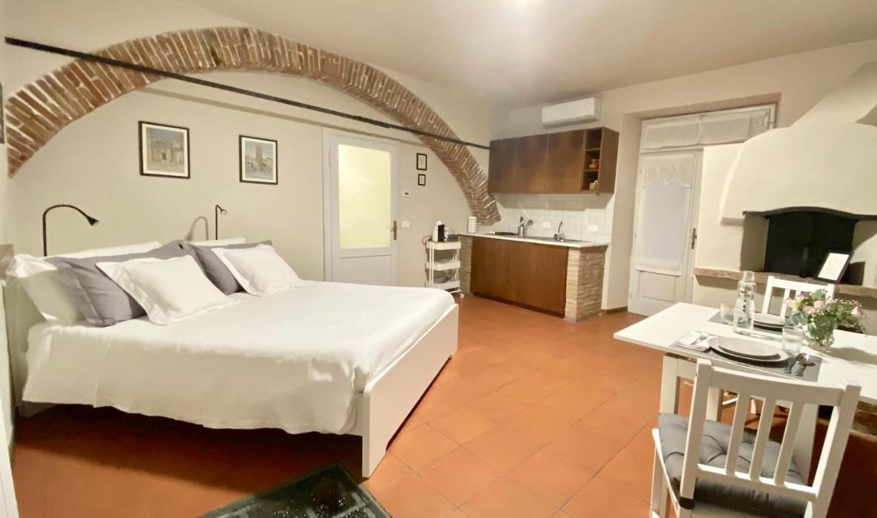 La Casa Nel Vicolo Apartment Altopascio Bagian luar foto
