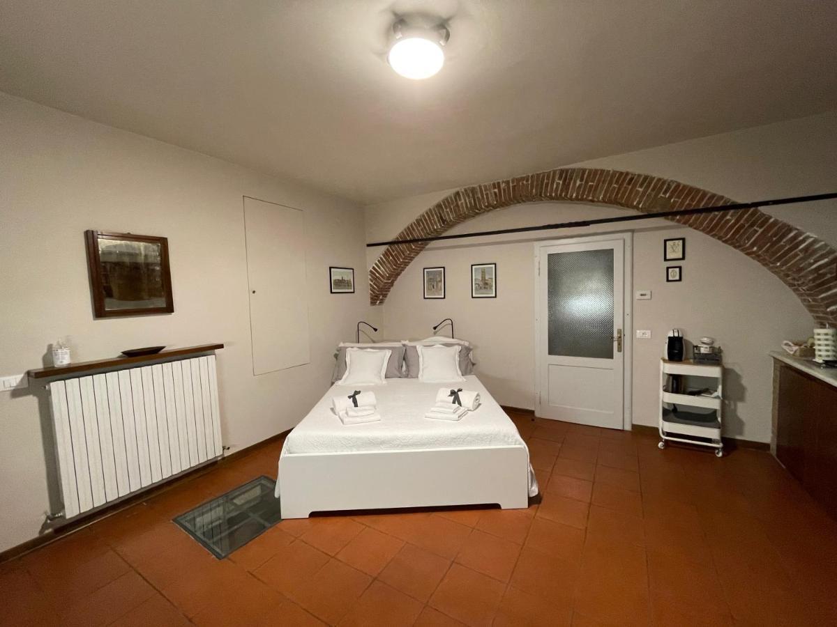 La Casa Nel Vicolo Apartment Altopascio Bagian luar foto