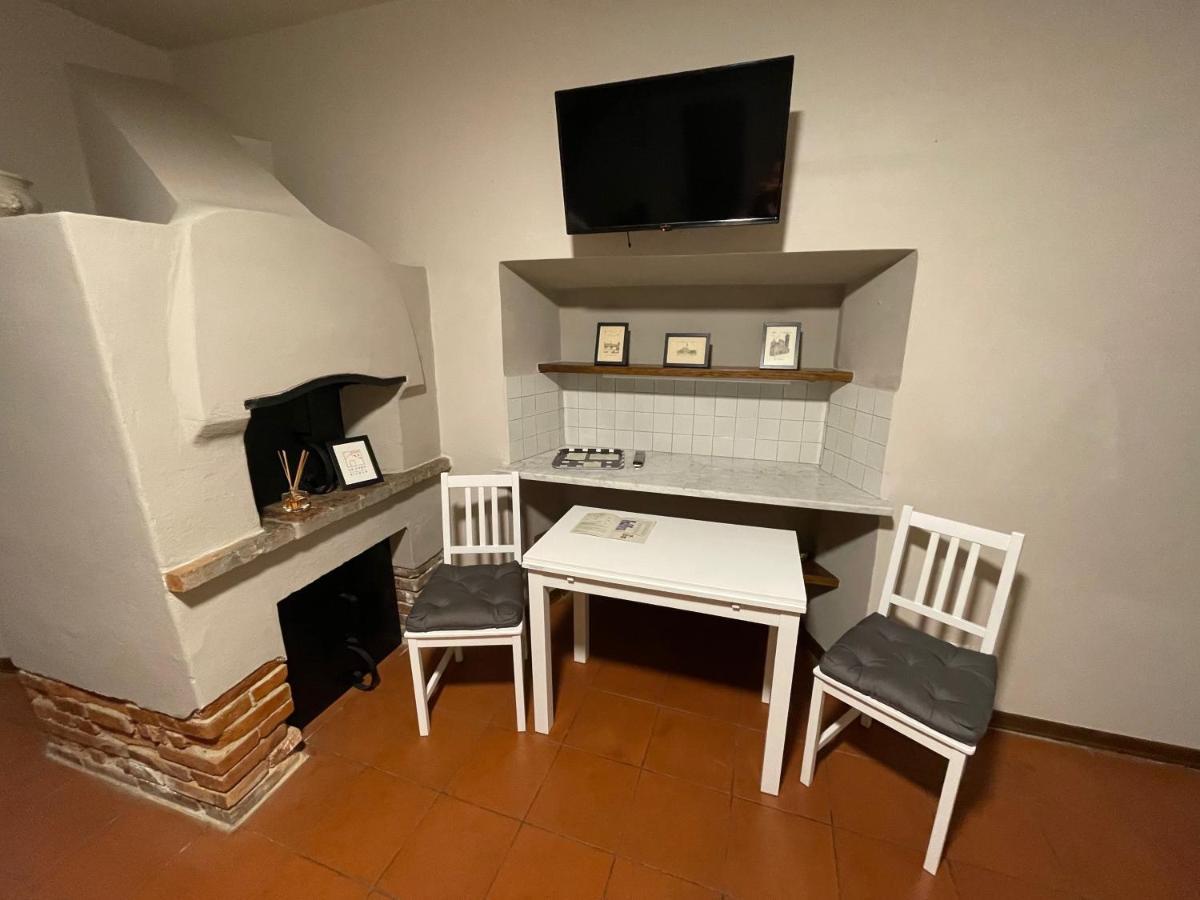 La Casa Nel Vicolo Apartment Altopascio Bagian luar foto