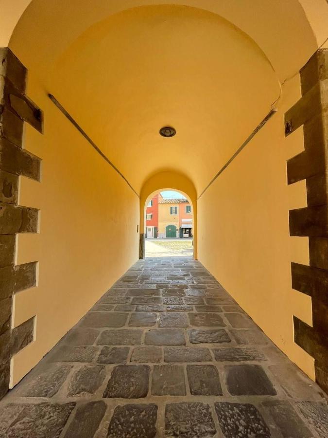 La Casa Nel Vicolo Apartment Altopascio Bagian luar foto