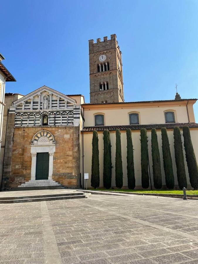La Casa Nel Vicolo Apartment Altopascio Bagian luar foto