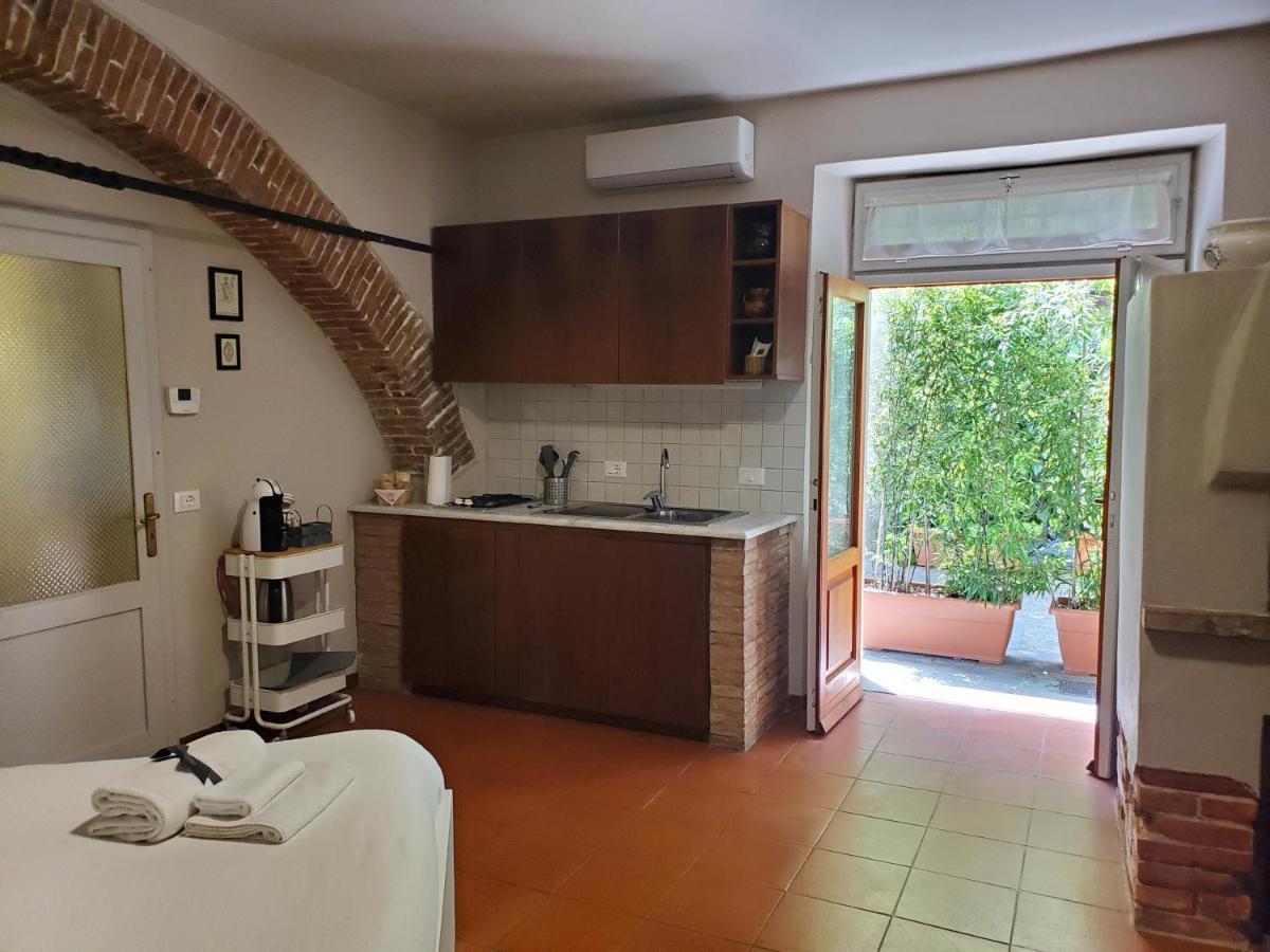 La Casa Nel Vicolo Apartment Altopascio Bagian luar foto